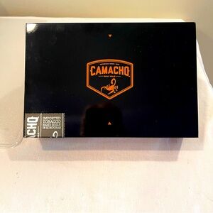 Top Line of Cigar Boxes! Exquisite Highly Glossy Stunning (Held Hi End C…